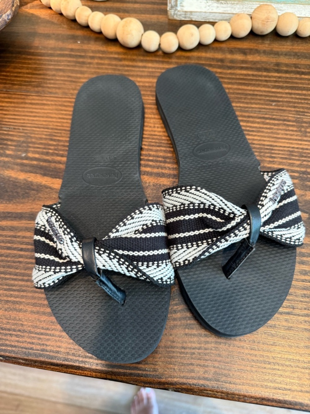 Havaianas You St. Tropez Fita Black Beach Sandal Flip Flops Womens 7/8 EU 37 Bow